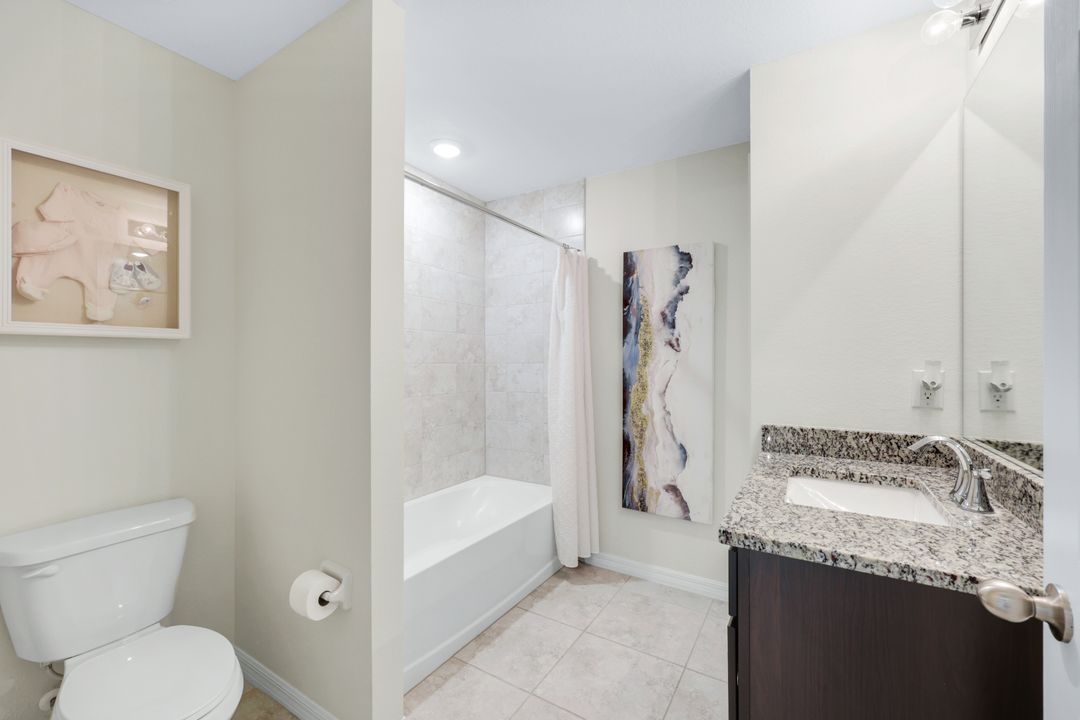 2302 NE 7th Ave, Cape Coral, FL 33909