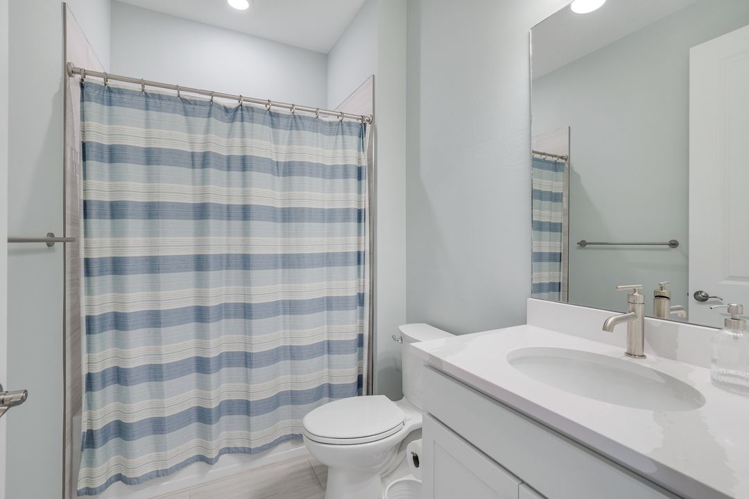 1944 Yellowfin Cir, Naples, FL 34114