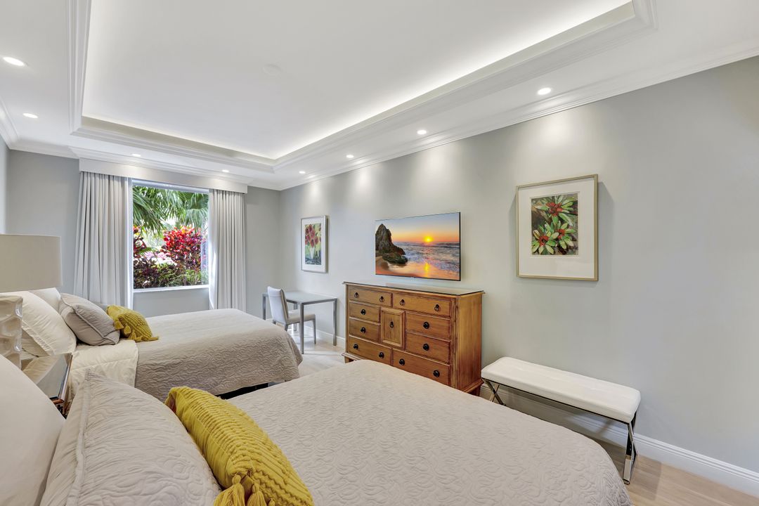 7225 Pelican Bay Blvd #604, Naples, FL 34108