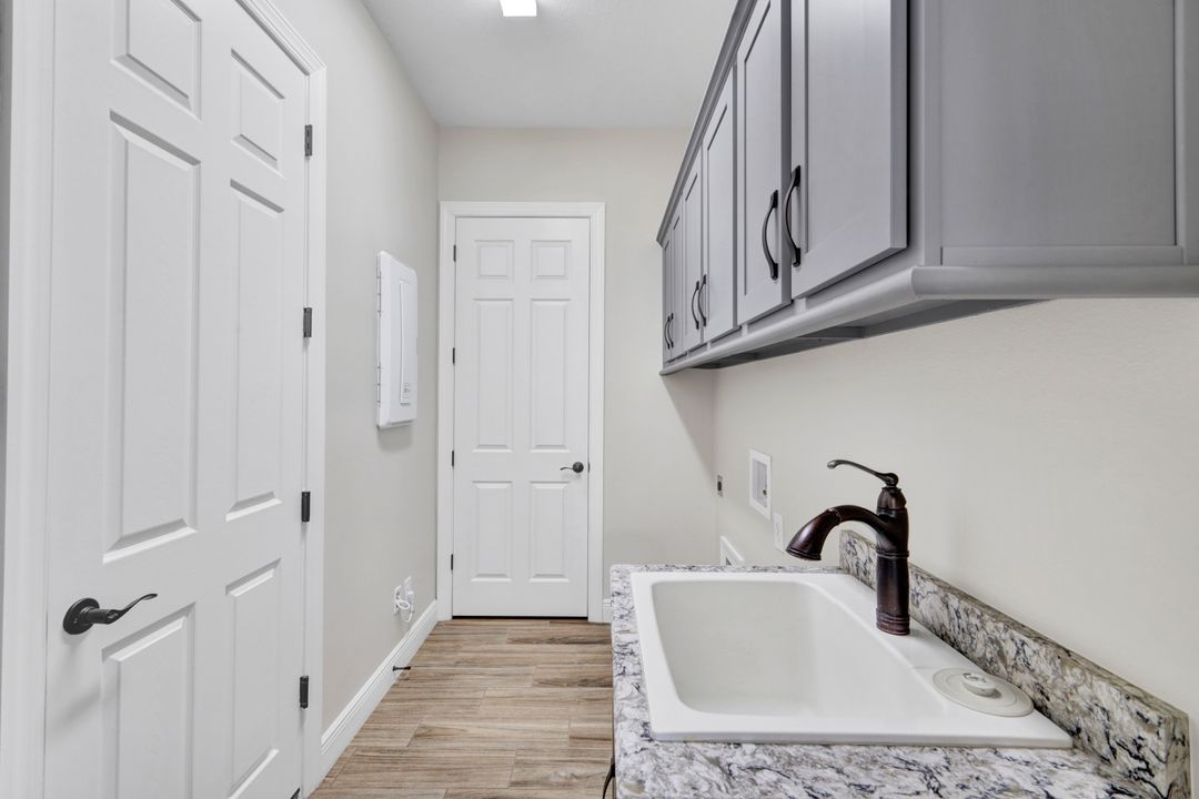 1189 S Town and River Dr, Fort Myers, FL 33919