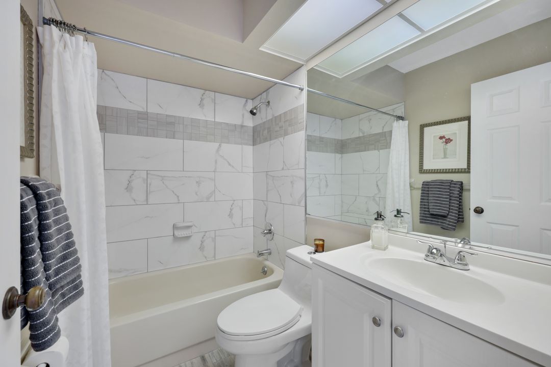 14871 Crescent Cove Dr, Fort Myers, FL 33908