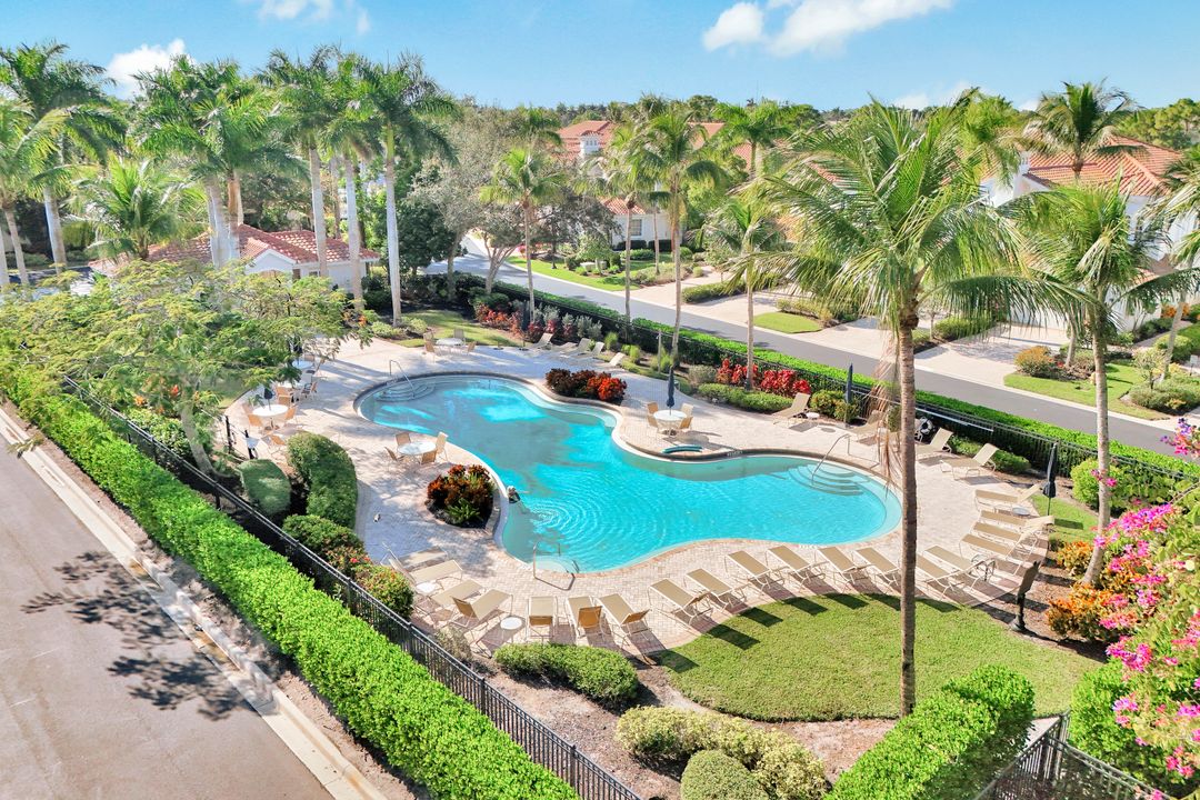 9002 Cascada Way #102, Naples, FL 34114