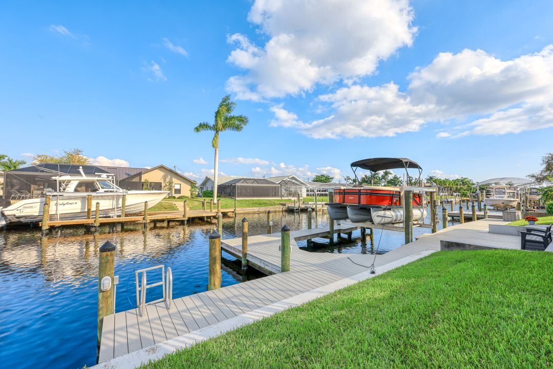 5317 SW 8th Pl, Cape Coral, FL 33914