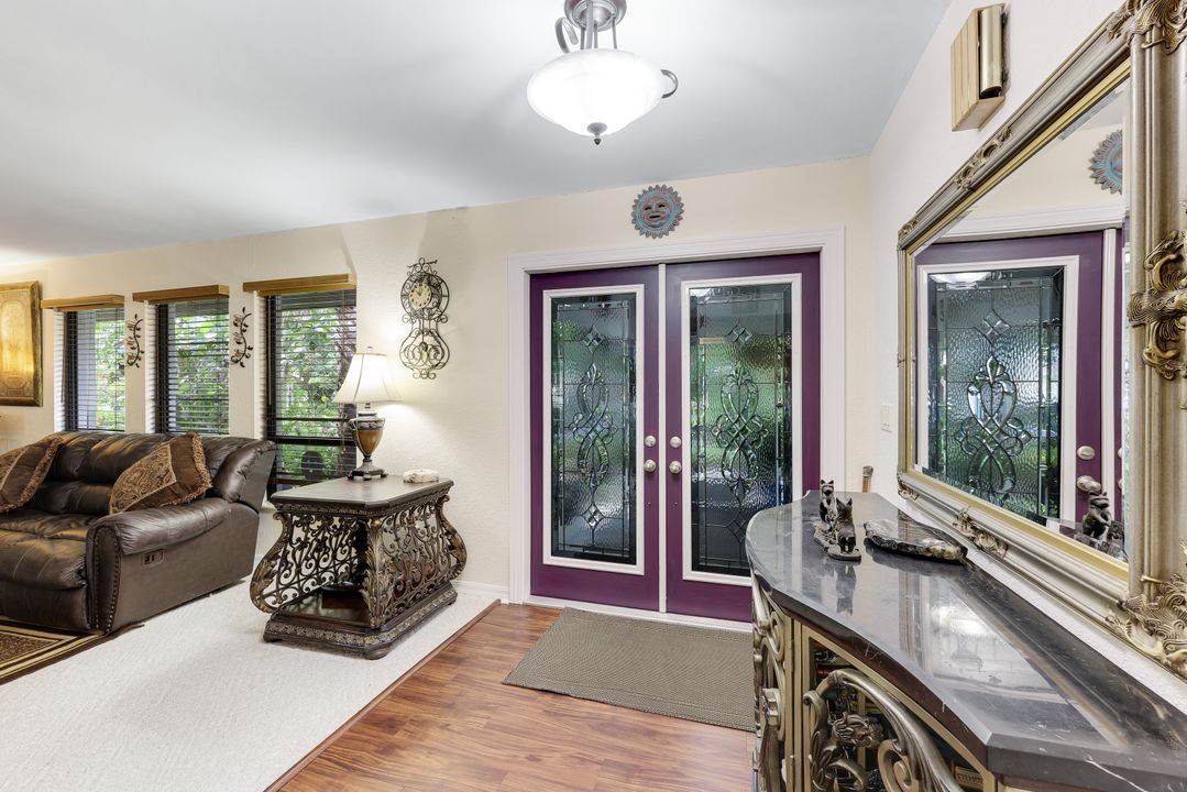 1725 SE 9th Terrace, Cape Coral, FL 33990