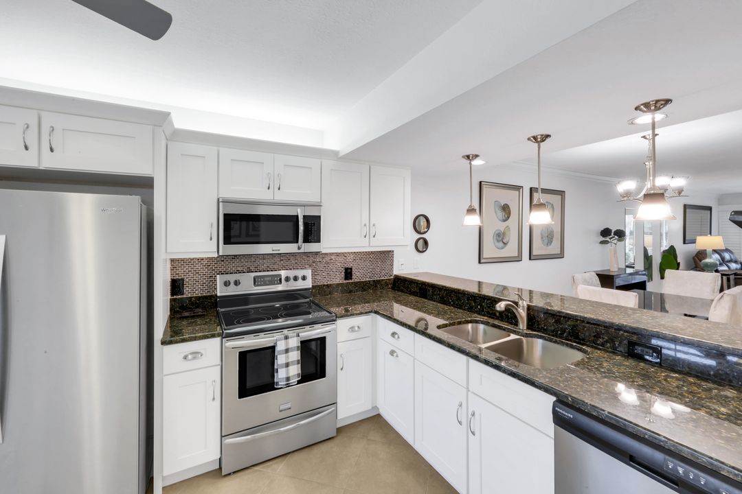 2462 Hidden Lake Dr #1, Naples, FL 34112