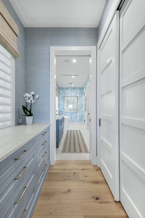 310 Seabreeze Dr, Marco Island, FL 34145