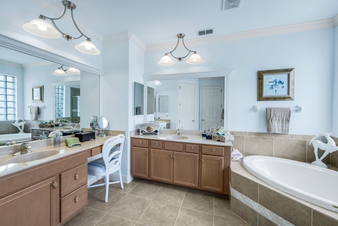 19736 Maddelena Cir, Fort Myers, FL 33967