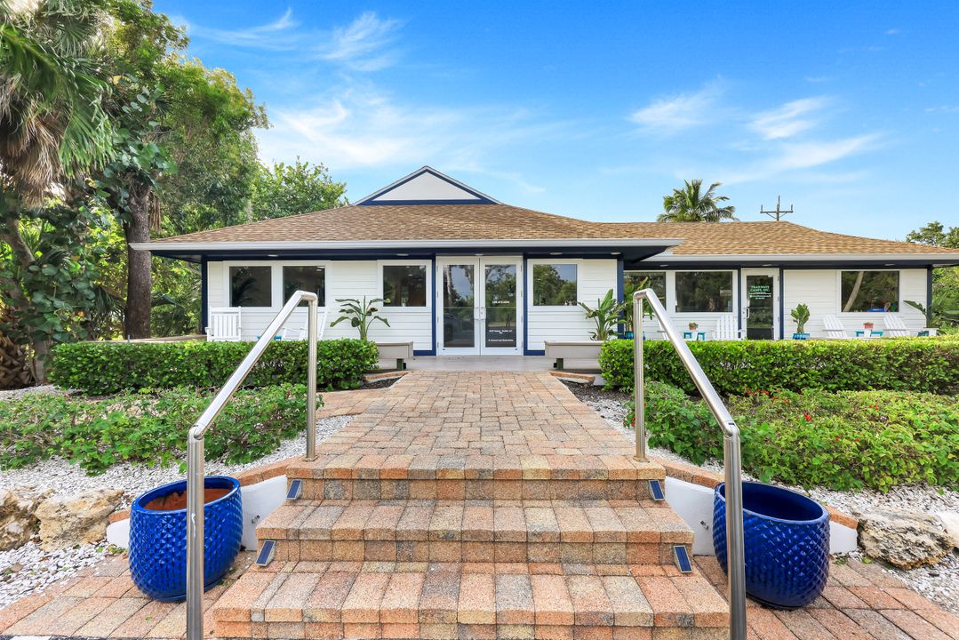 1177 Causeway Blvd, Sanibel, FL 33957