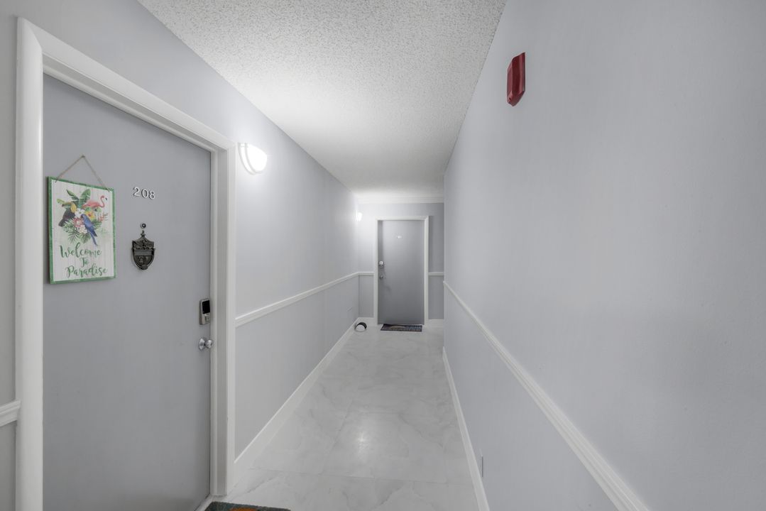 5 Bluebill Ave #208, Naples, FL 34108