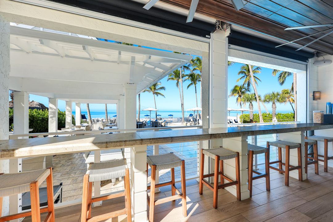 9467 Gulf Shore Dr, Naples, FL 34108