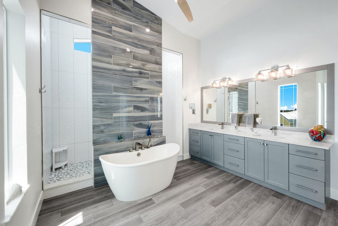5826 Shell Cove Drive, Cape Coral, FL 33914