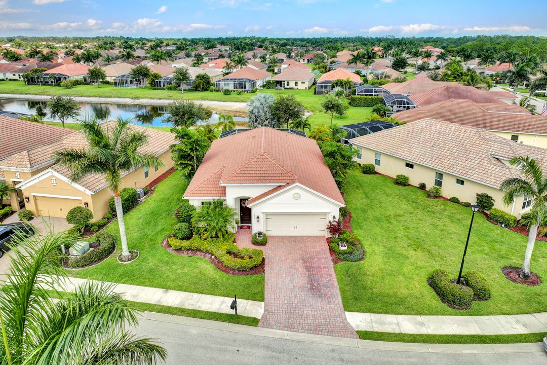 14534 Manchester Dr, Naples, FL 34114