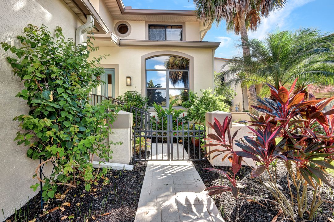 16529 Heron Coach Way, Fort Myers, FL 33908