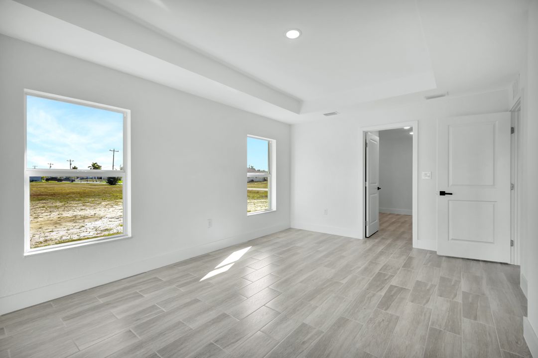 1729 NE 23rd St, Cape Coral, FL 33909