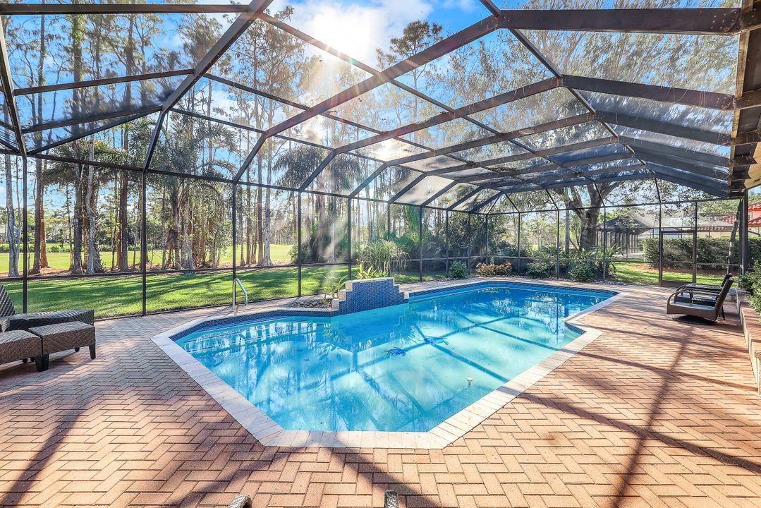 4556 Pond Apple Dr N, Naples, FL 34119