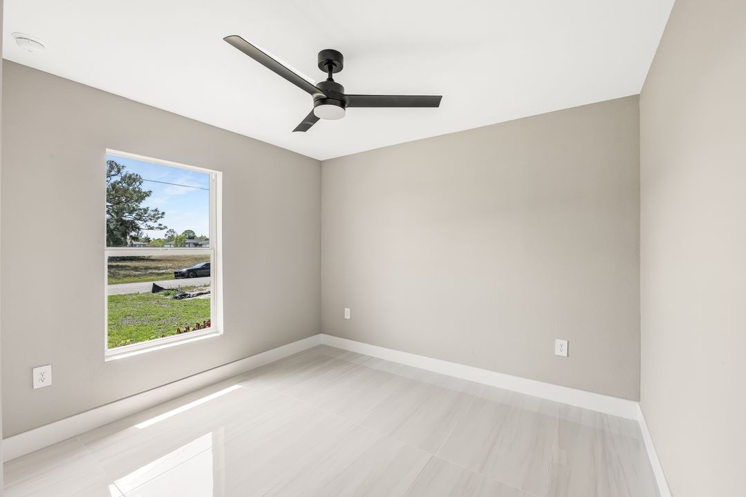 2821 NW 25th Ln, Cape Coral, FL 33993