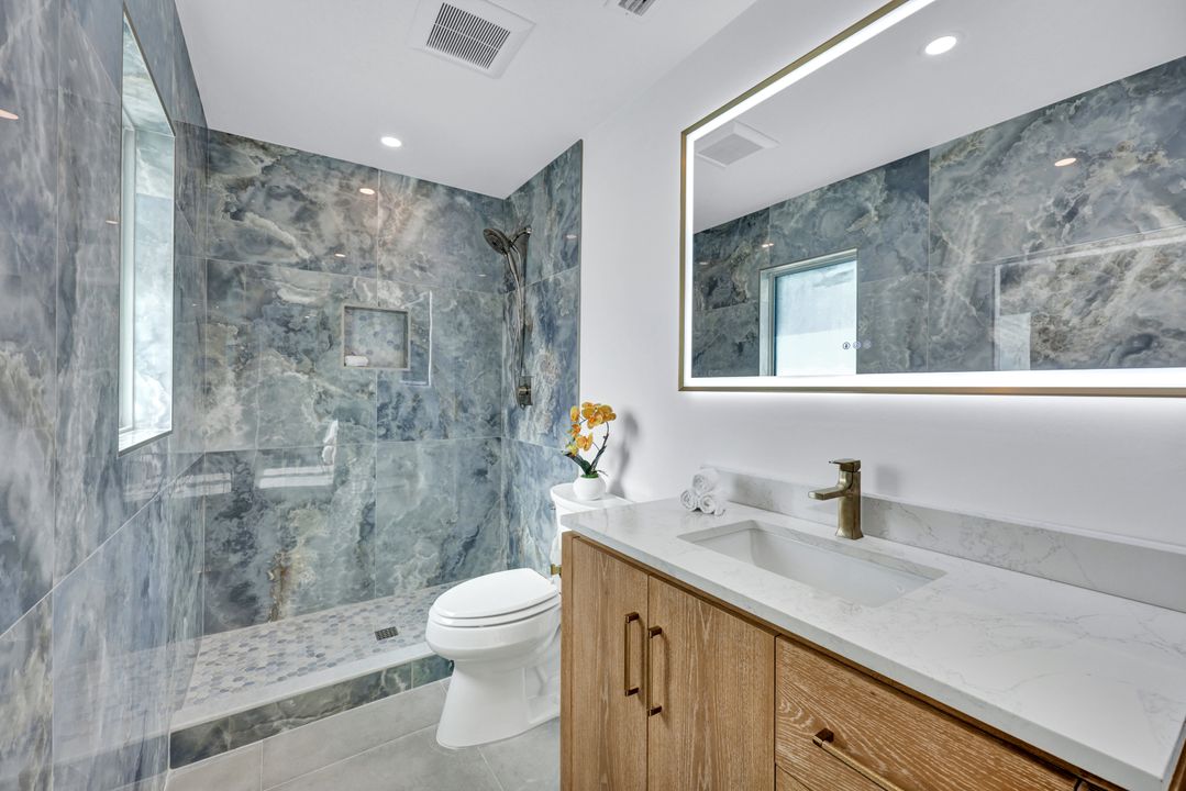 432 Oak Ave, Naples, FL 34108