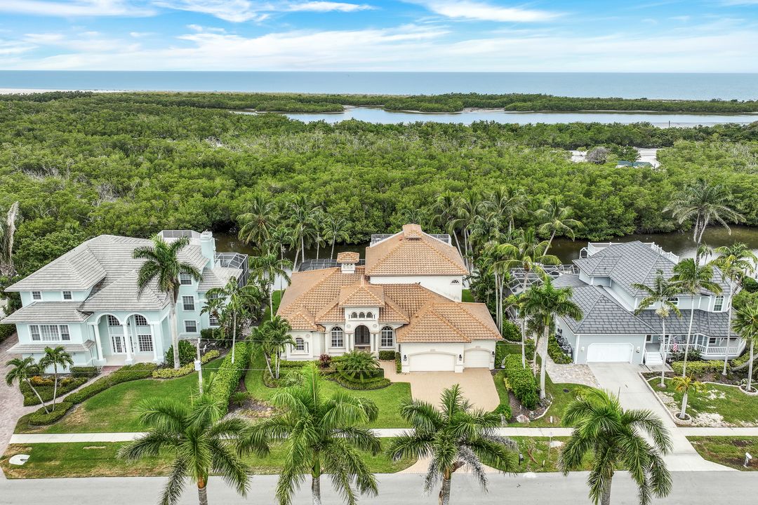 458 Spinnaker Dr, Marco Island, FL 34145