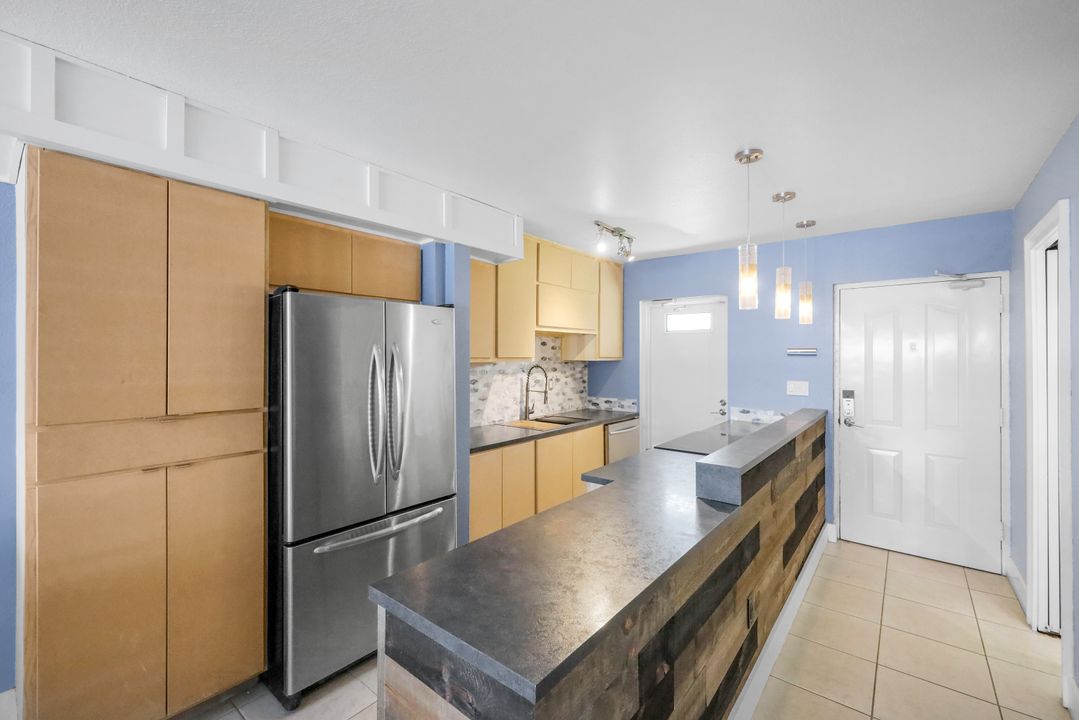 10900 SW 104th St #122, Miami, FL 33176
