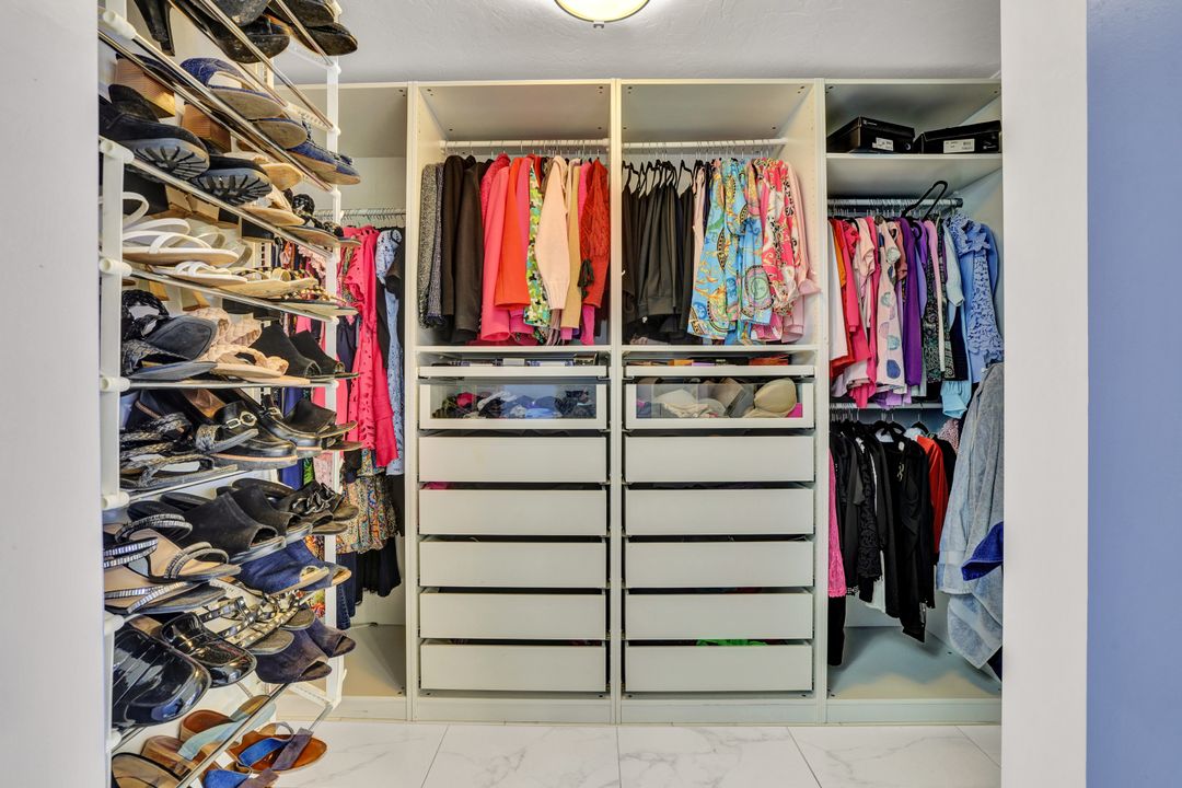 201 Palmetto Dunes Cir, Naples, FL 34113