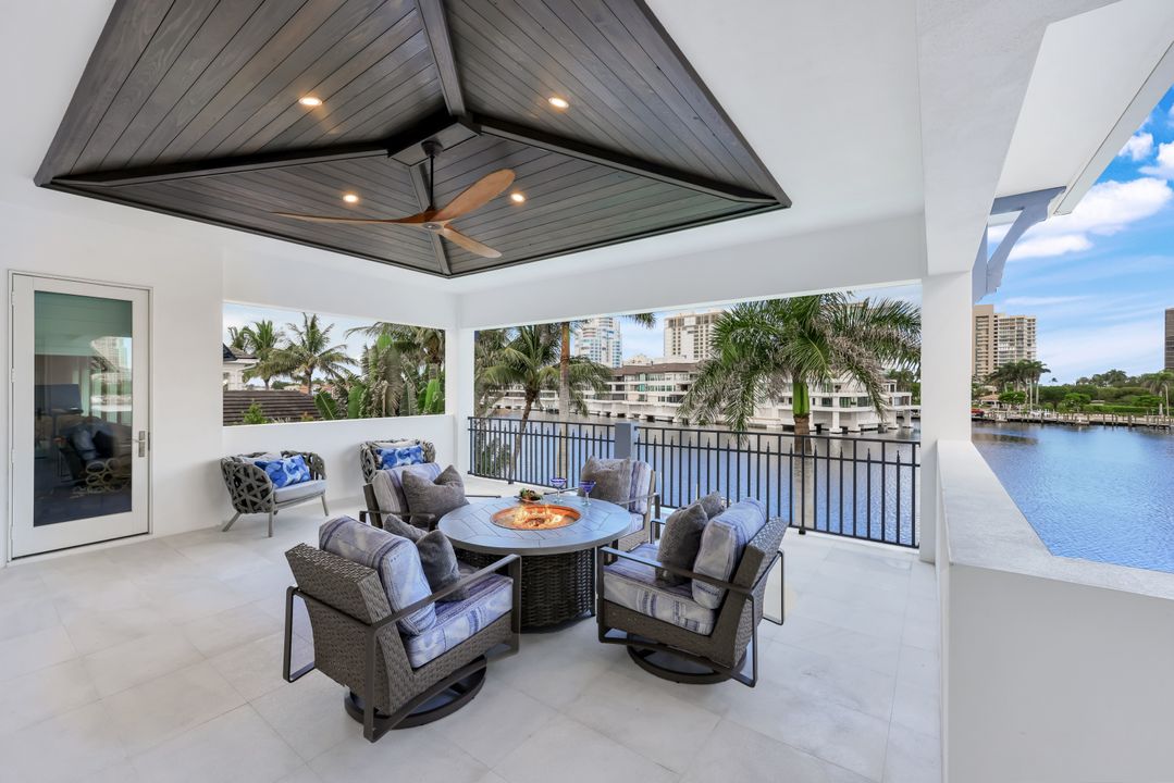 309 Neapolitan Way, Naples, FL 34103
