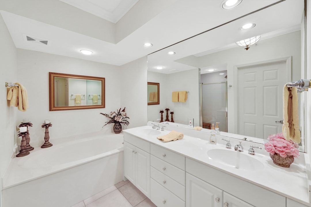 315 Dunes Blvd #404, Naples, FL 34110