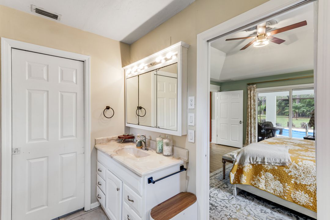 17845 Chesterfield Rd, North Fort Myers, FL 33917