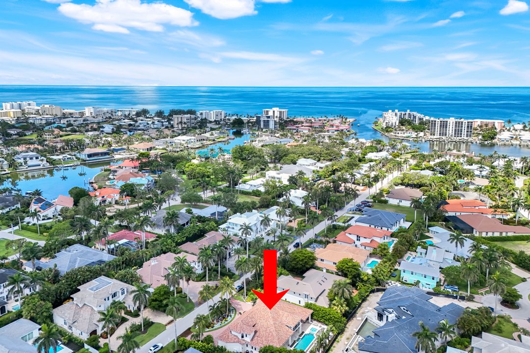 491 Wedge Dr, Naples, FL 34103