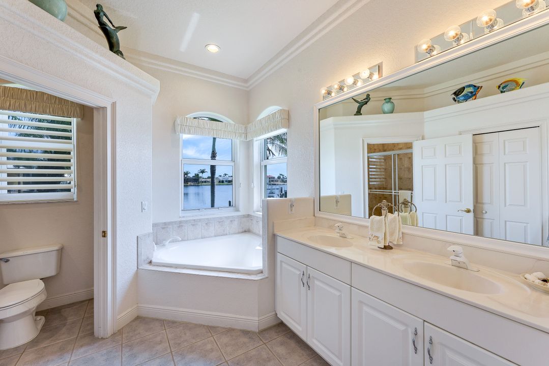 5231 SW 5th Pl, Cape Coral, FL 33914