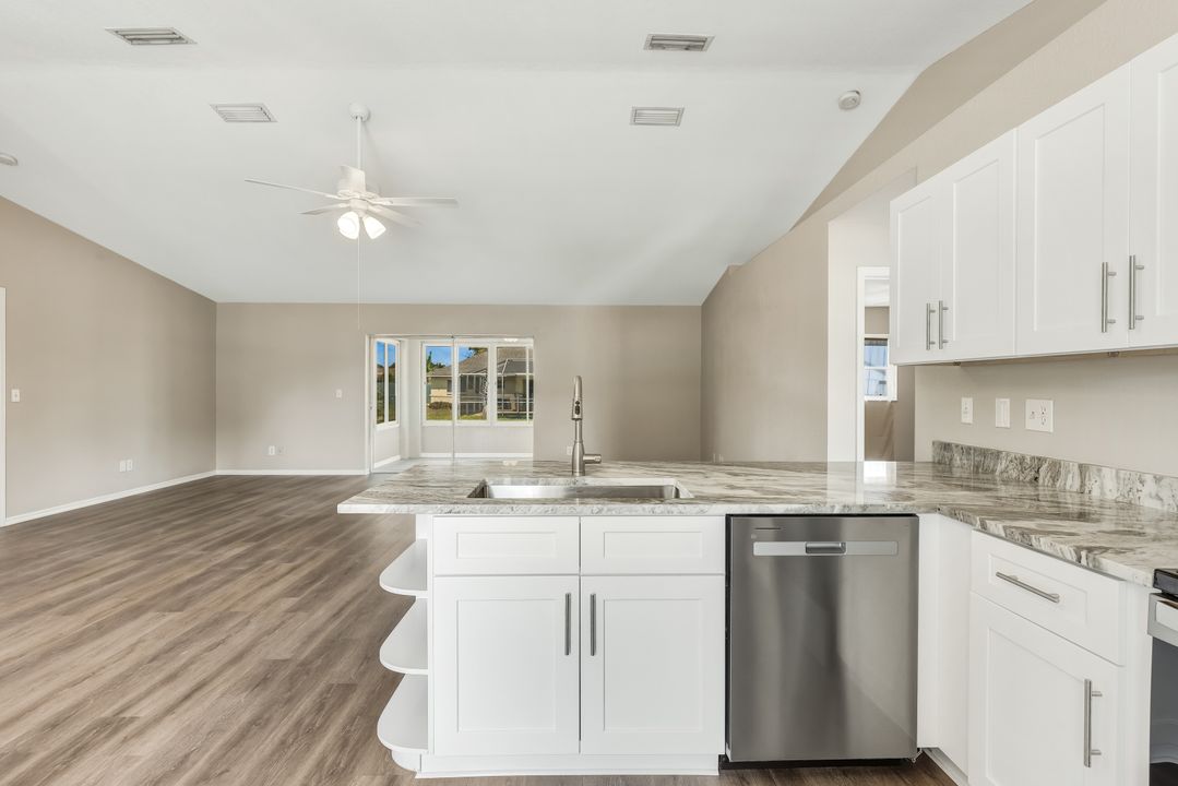 1913 NE 4th Ter, Cape Coral, FL 33909