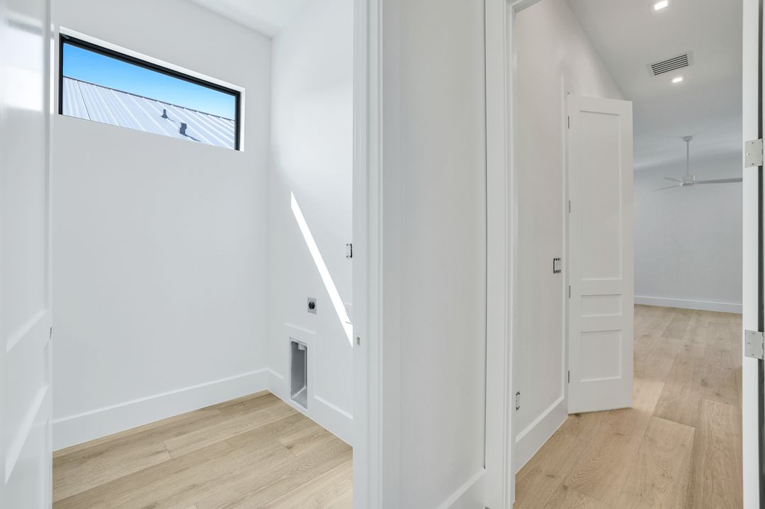 513 92nd Ave N, Naples, FL 34108