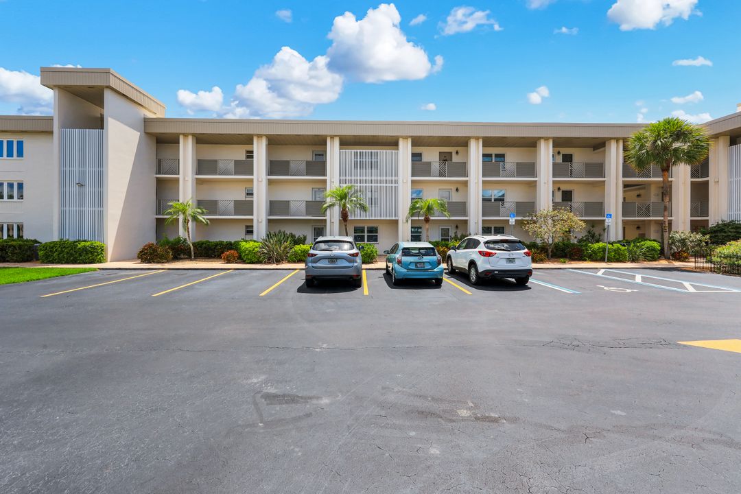 6102 Augusta Dr #307, Fort Myers, FL 33907