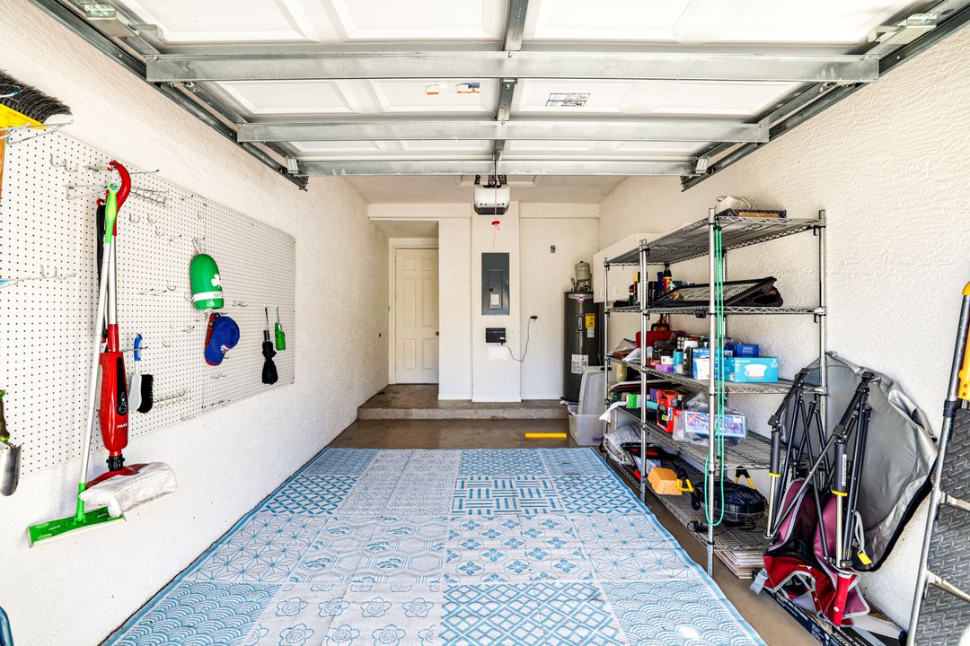 895 Eastham Way, Naples, FL 34104