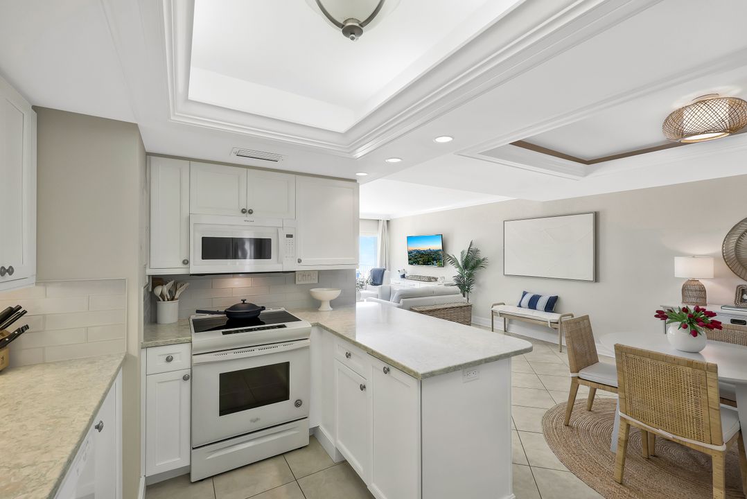 3443 Gulf Shore Blvd N #3044, Naples, FL 34103