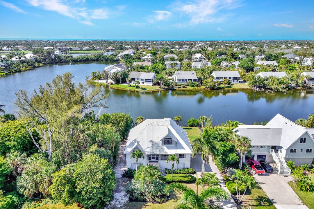 9007 Mockingbird Dr, Sanibel, FL 33957