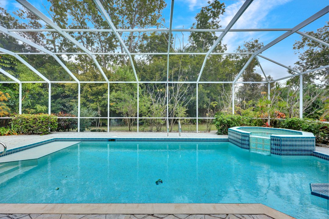 440 Henley Dr, Naples, FL 34104