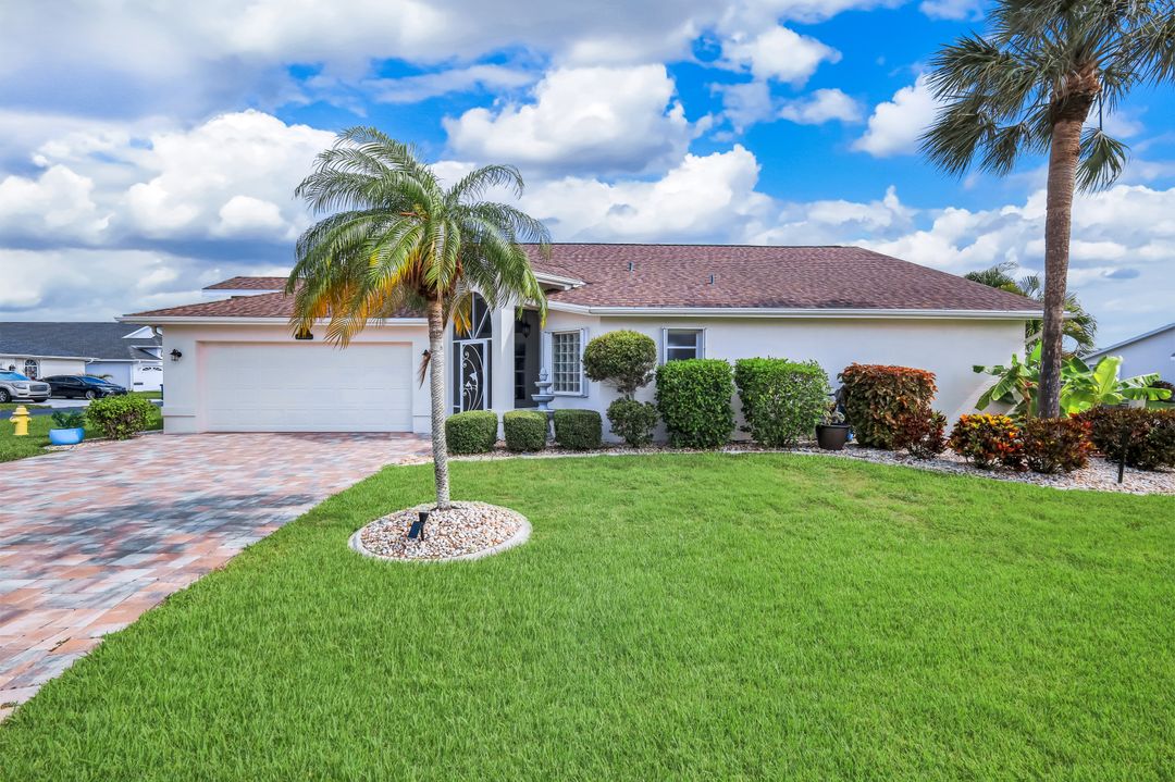 17740 Pineapple Palm Ct, North Fort Myers, FL 33917