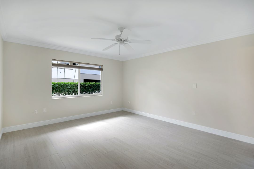 3200 Gulf Shore Blvd N  #115, Naples, FL 34103