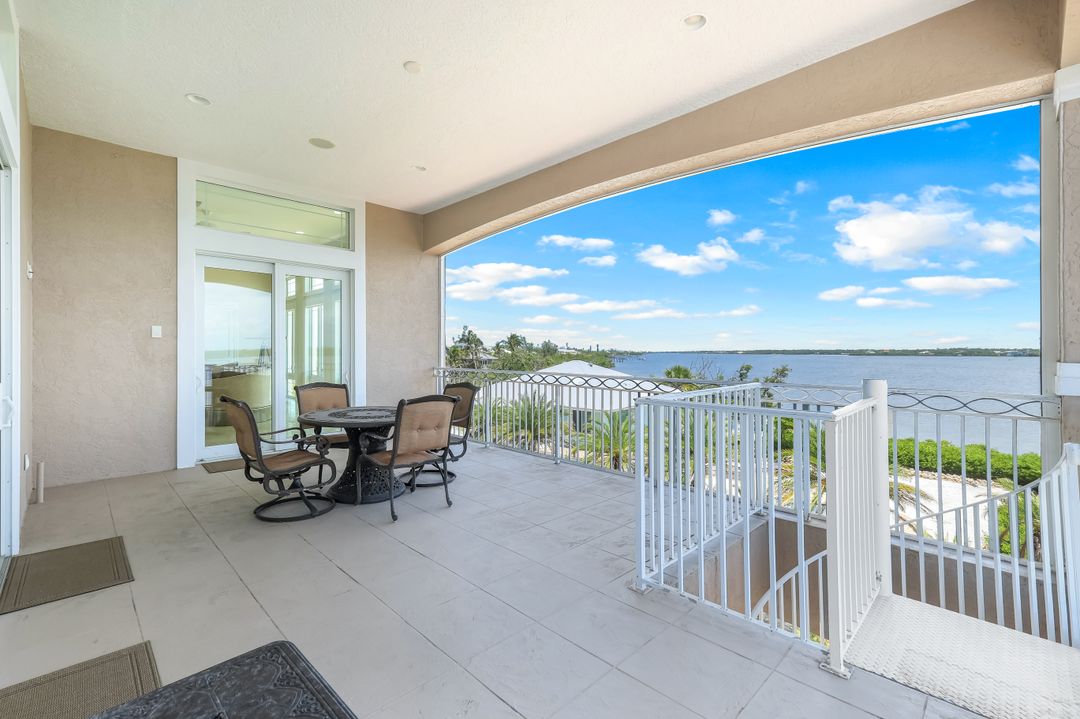 7159 Manasota Key Rd, Englewood, FL 34223