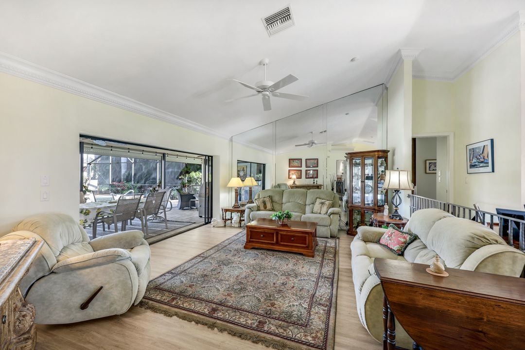 1933 Empress Ct, Naples, FL 34110