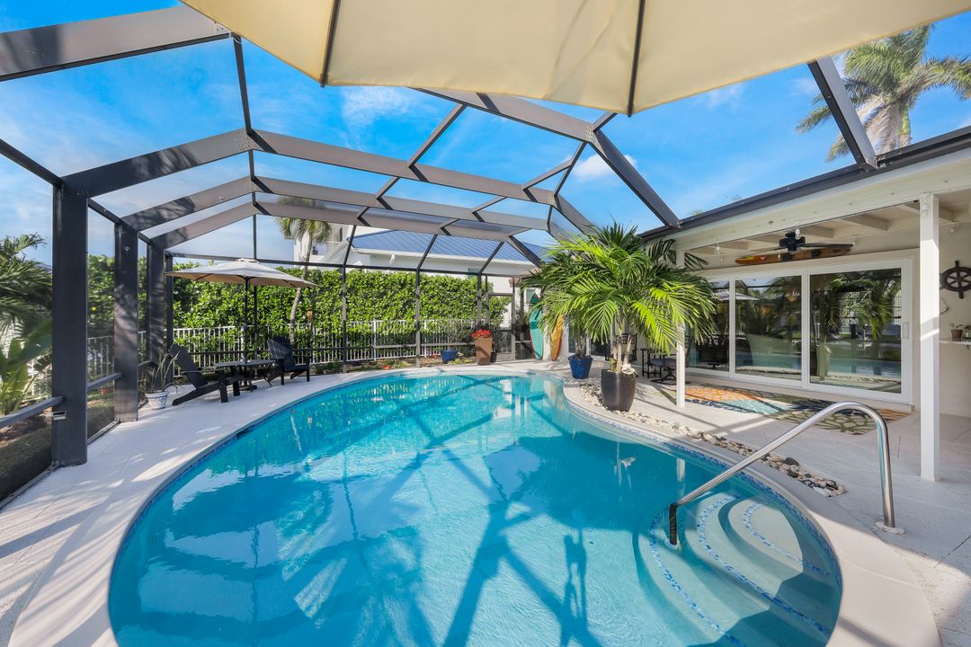 345 Henderson Ct, Marco Island, FL 34145