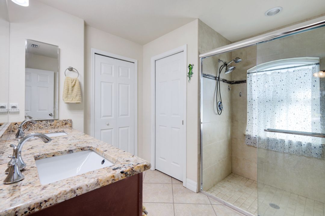 1513 SW 43rd Ln, Cape Coral, FL 33914