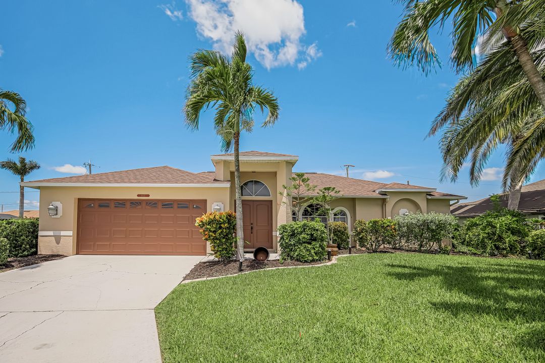 1933 SW 38th St, Cape Coral, FL 33914