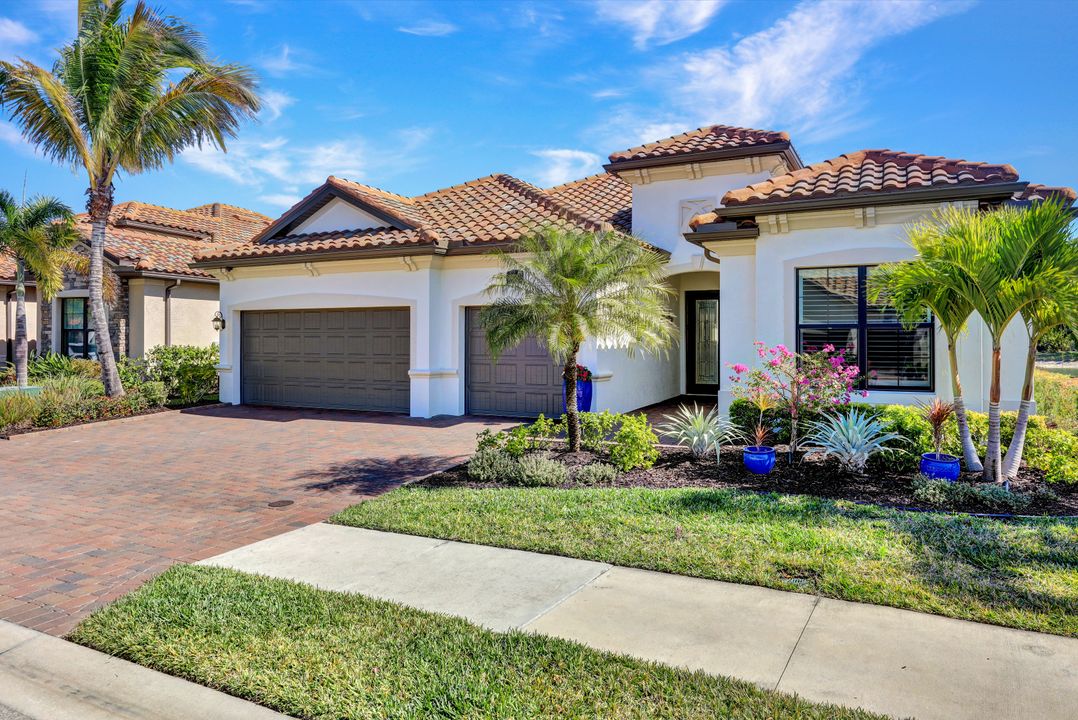 28007 Kerry Ct, Bonita Springs, FL 34135