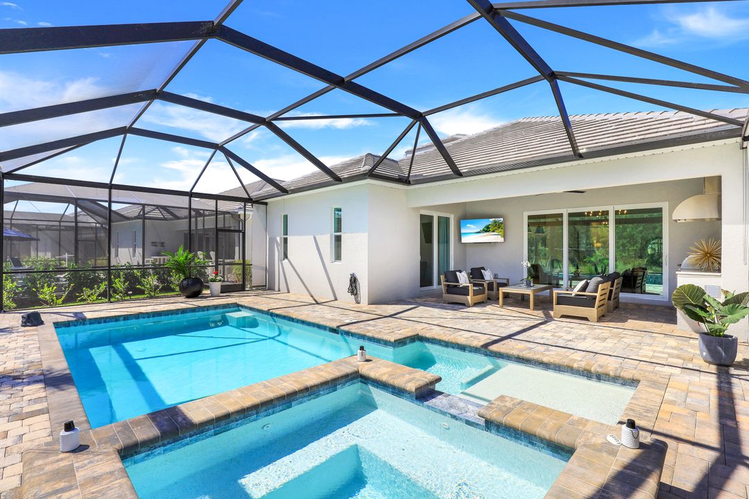 14187 Blue Bay Cir, Fort Myers, FL 33913