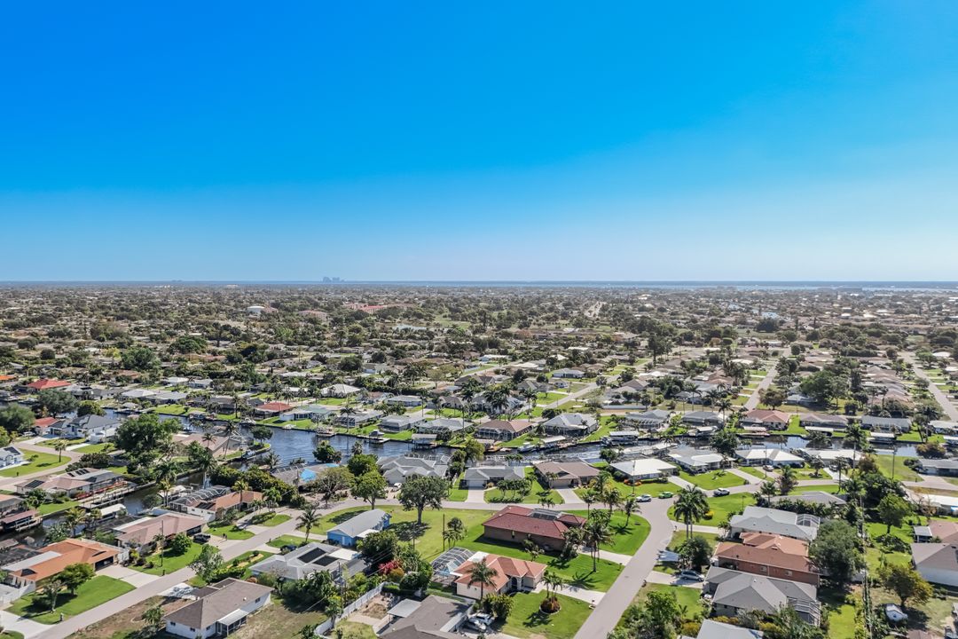 4305 SE 1st Ave, Cape Coral, FL 33904