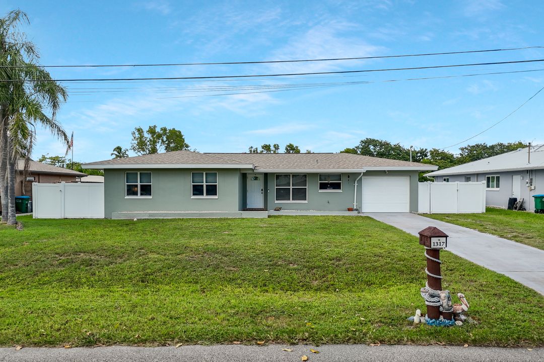 1317 Everest Pkwy, Cape Coral, FL 33904