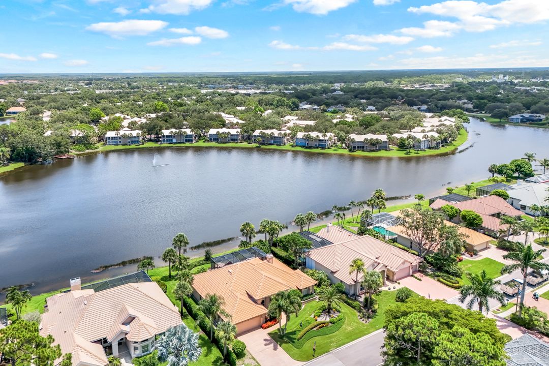 3760 Lakemont Dr, Bonita Springs, FL 34134