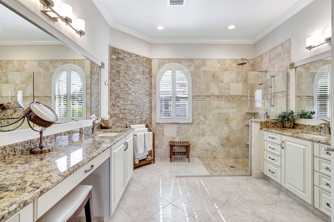 6151 Ashwood Ln, Naples, FL 34110