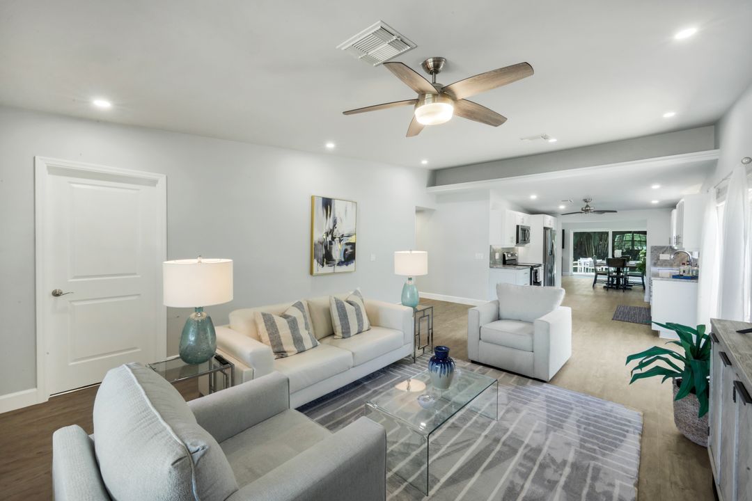 630 109th Ave N, Naples, FL 34108